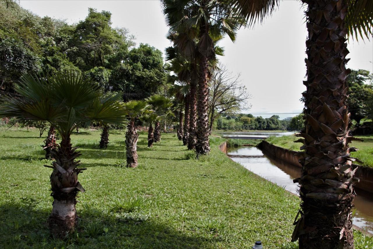 Chale Bosque Do Barreiro Villa Araxá Buitenkant foto