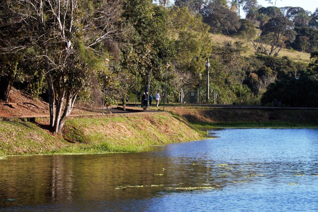 Chale Bosque Do Barreiro Villa Araxá Buitenkant foto