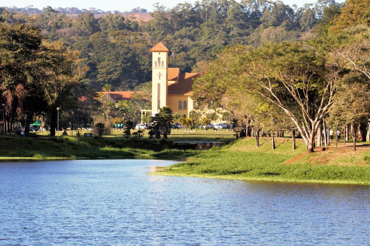 Chale Bosque Do Barreiro Villa Araxá Buitenkant foto